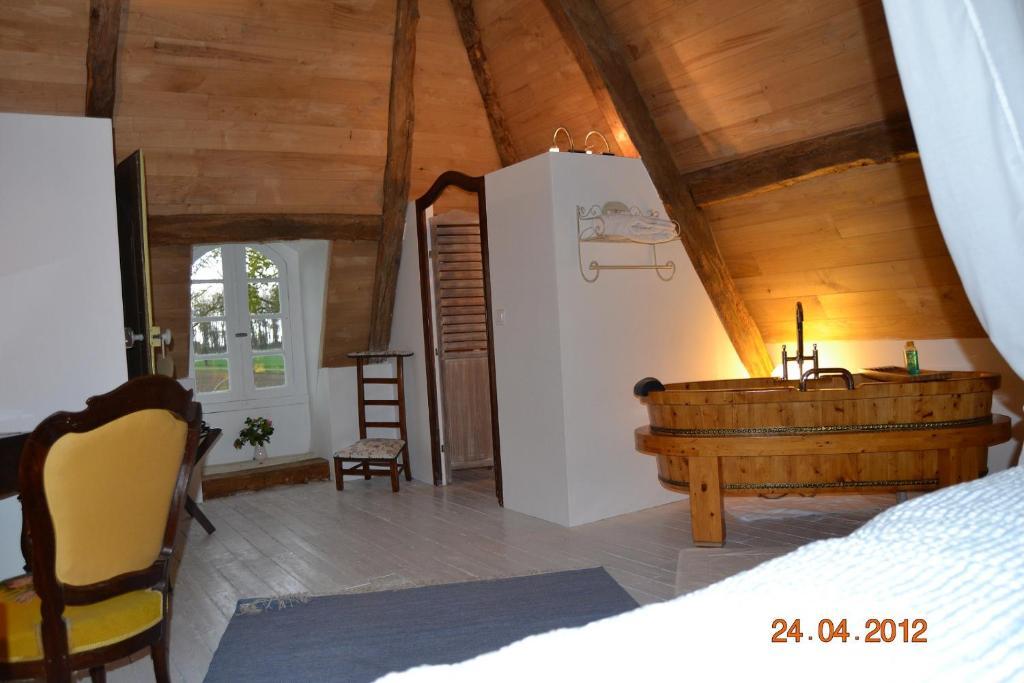 Manoir De Belle-Noe Bed & Breakfast Dol-de-Bretagne Oda fotoğraf